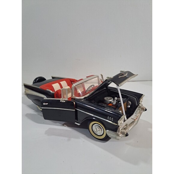 Road Tough 1:18 Scale Die Cast 1957 Chevrolet Bel Air Convertible Classic Car - Picture 5 of 12